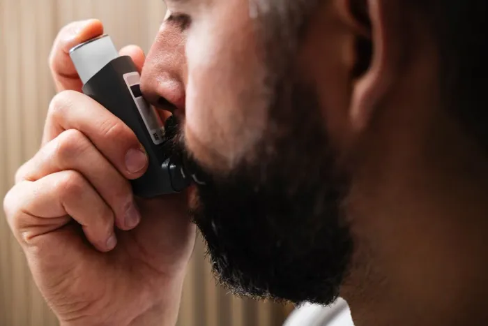 Cause fibrose pulmonaire : origines et explications médicales