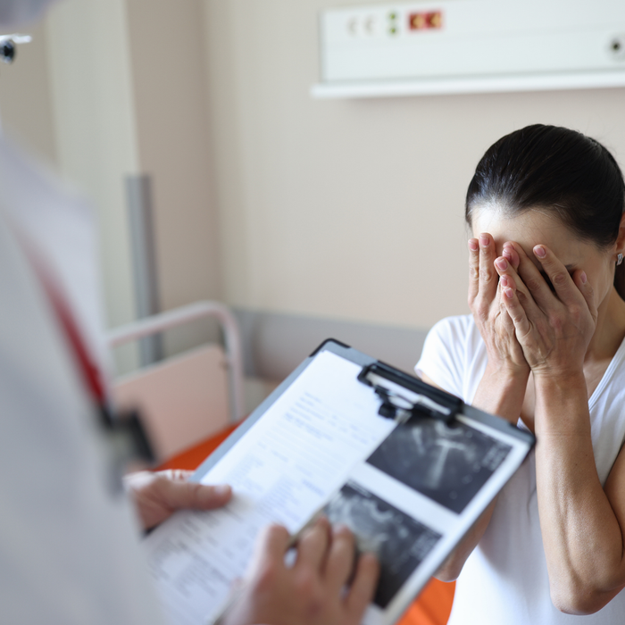 Infection après fausse couche symptômes : quels signes doivent alerter ?